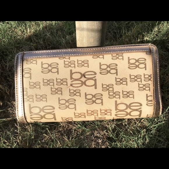 Folded wallet by Bebe - Picture 2 of 3